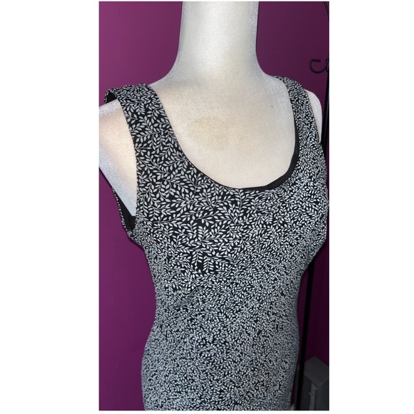 Elegant Black and White Women's Dress W/ Blouse - Picture 3 of 5